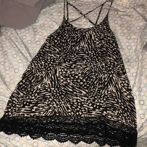 black and white print tank top